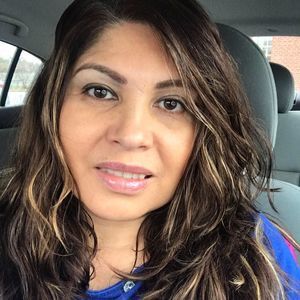 Meet your Posher, Adela